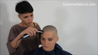 Yasmine's shaved mohawk - ExtremeHaircut.com model