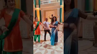 back side tho dekho bhai🤣🤣 hassina Malik dance yukti Kapoor dance#shorts#BNHJ_STUTAS