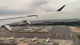 Singapore Airlines Airbus A350-900 Landing in Singapore Changi (SIN)