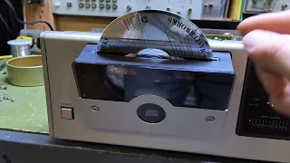 Phase Linear 9500: Very early CD player.