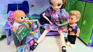 I QUICKLY GAVE ALL THE TOYS TO VAL!Katya and Max are a fun family! Funny Barbie dolls TV series