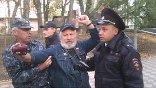 Задержание блогера Сергея Рулёва на митинге