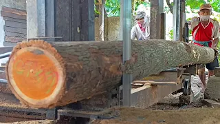An amazing old man makes a 6x10cm beam 4.4 meters long