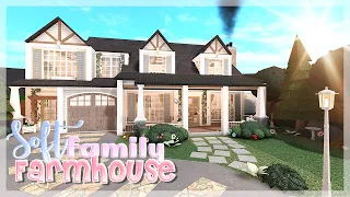 Soft Family Farmhouse | Bloxburg Speed Build