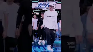 Yibo free style dance🥰🥰🥰 Street Dance of China S5.13  Agst every Saturday only on Youku...#shorts