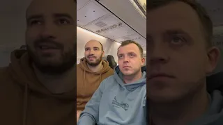 ✈️Обычный день в обычном самолете📕  ✈️An ordinary day on an ordinary plane📕