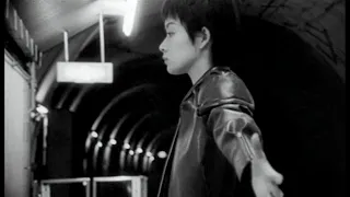 Bullet Ballet (バレット・バレエ),  Shinya Tsukamoto, 1998 [train scene]