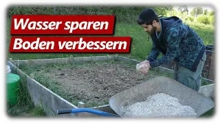 Bei Dürre und Trockenheit: Mulchen im Garten