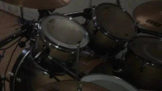 Drum Cover Eres Todopoderoso. ..Rojo ...by Pérez R Gildardo