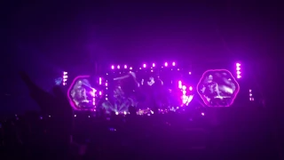 Coldplay - Viva La Vida (2017 A Head Full Of Dreams Tour in Korea)