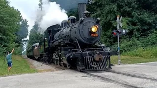 Southern 401 flies past Cemetery road