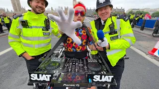 Mobile DJ gets Manhandled by Police