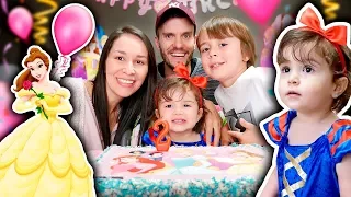 LAURA 2 YEARS OLD BIRTHDAY SPECIAL!! 🎉Disney Princess Party and Presents 🎁