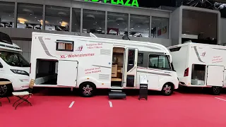 Motorhome with large living room : Rapido 896F