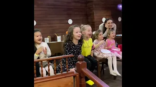 Дети в восторге, фокусы и шоу мыльных пузырей в городе Павлодар. #shorts #bubbles