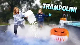 TRAMPOLIN vs TROCKENEIS! (krasses Halloween Experiment!)
