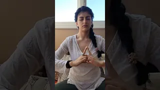 Third Eye Activation Method ✨️ Not for beginners but see my page for more mudras because there's at