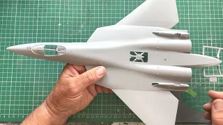 Zvezda 4824 Su-57 look in the box