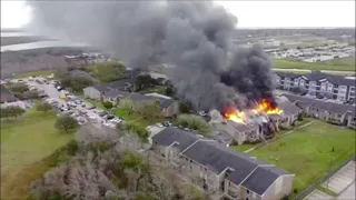 Firefighters battle large apartment fire in Texas City