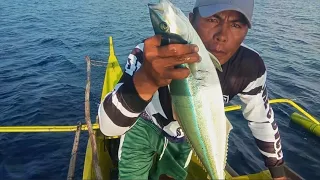 GIANT SALMON DUMAWI SA PAHILA HILA | TRADITIONAL FISHING TECHNIQUE