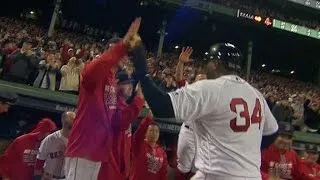 Ortiz walks, exits game to ovation