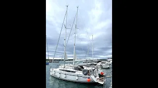 Marina Punat in KRK/Kroatien. Einer der Stege für Segelyachten und Charterboote 19. Oktober 2023