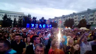 Театральная площадь г.Луганск, полная загрузка