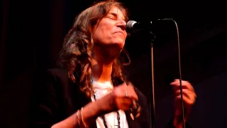 Patti Smith--PERFECT DAY (Lou Reed)--Amsterdam--8 june 2011--De Duif