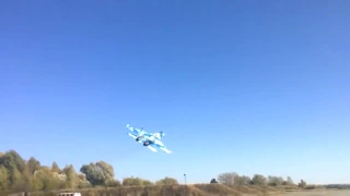 Incredible low-pass by Ukrainian fighter [2016]