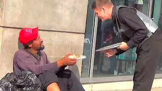 This Waiter Serves Dinners To Homeless People!