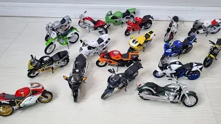 • SOME MINIATURE TOY MOTORCYCLES IN THE DYNAMICS