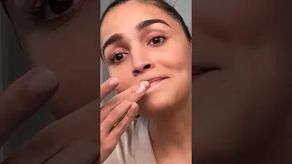 The Weird Way Alia Bhatt Applies Her Lipstick #viral #shorts #trending #ashortaday #lipstick #hack