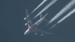 Airbus A380 Contrail 60x optical zoom from the ground