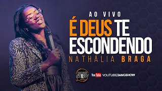 NATHALIA BRAGA - É DEUS TE ESCONDENDO (AO VIVO) | IANG SHOW #talkshowgospel #iangshow