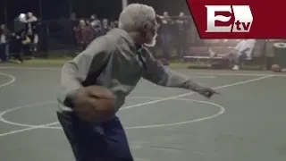 VIDEO: Basquetbolista NBA se disfraza de viejo y sale a las calles a jugar / Adrenalina