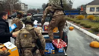 Здійснили покупку квадроцикла та безлічі смаколиків