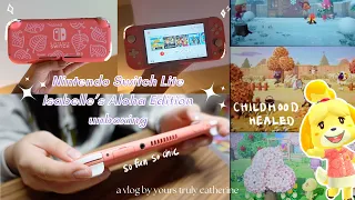 isabelle's aloha edition nintendo switch lite unboxing + intro to animal crossing 🌱 + accessories