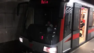 Rozjezd zatím nejnovější soupravy metra v Praze. M1D 4305-4306.