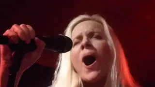 Cherie Currie and Brie Howard Darling - He Ain't Heavy, He's My Brother in Philly