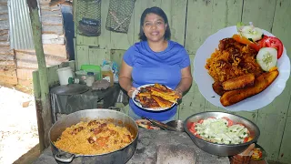 Locrio de Chicharron, Comida Dominican del Campo,