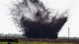 14 тисяч гектарів української землі очищені від російських снарядів та мін