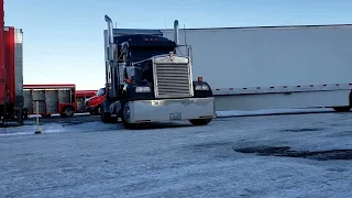 Jackknife to get out of a tight spot W900L