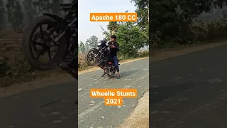 Apache 180 Wheelie Stunts @chauhanstuntacademy