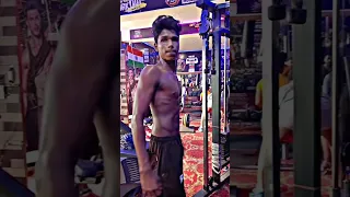 8 pack abs👈 #short #gym #viral #bodybuilding #motivation #fitness #trending #attitude #video #shorts