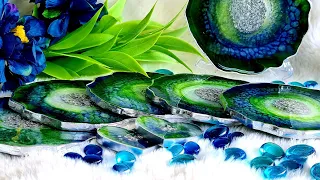 #986 I Used My Homemade Silver Leaf Centers In These Blue And Green Resin Geode Coasters