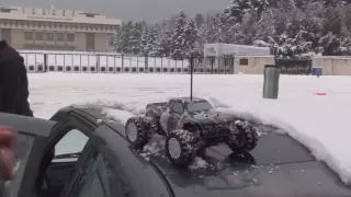 HPI Mini Recon with brushless motor on SNOW!