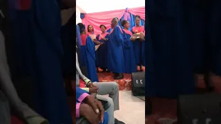 Une célébration dans ministère de la delivrance avec les filles de Bethabara