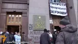 У людей стреляли из снайперских винтовок 20 02 2014   Kiev Майдан Штурм Бои Стрельба Беркут Снайпер