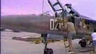 MiG-23UB taxi after landing / МиГ-23УБ рулира след кацане в Чешнегирово