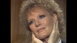 PETULA CLARK chante "le soleil est amoureux" le 08/04/1977
